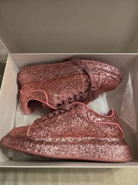 Alexander McQueen Pink Glitter Low-Top Sneakers